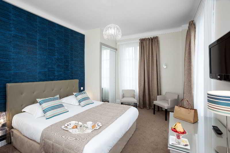 Hotel Les Nations The Originals Boutique 3*